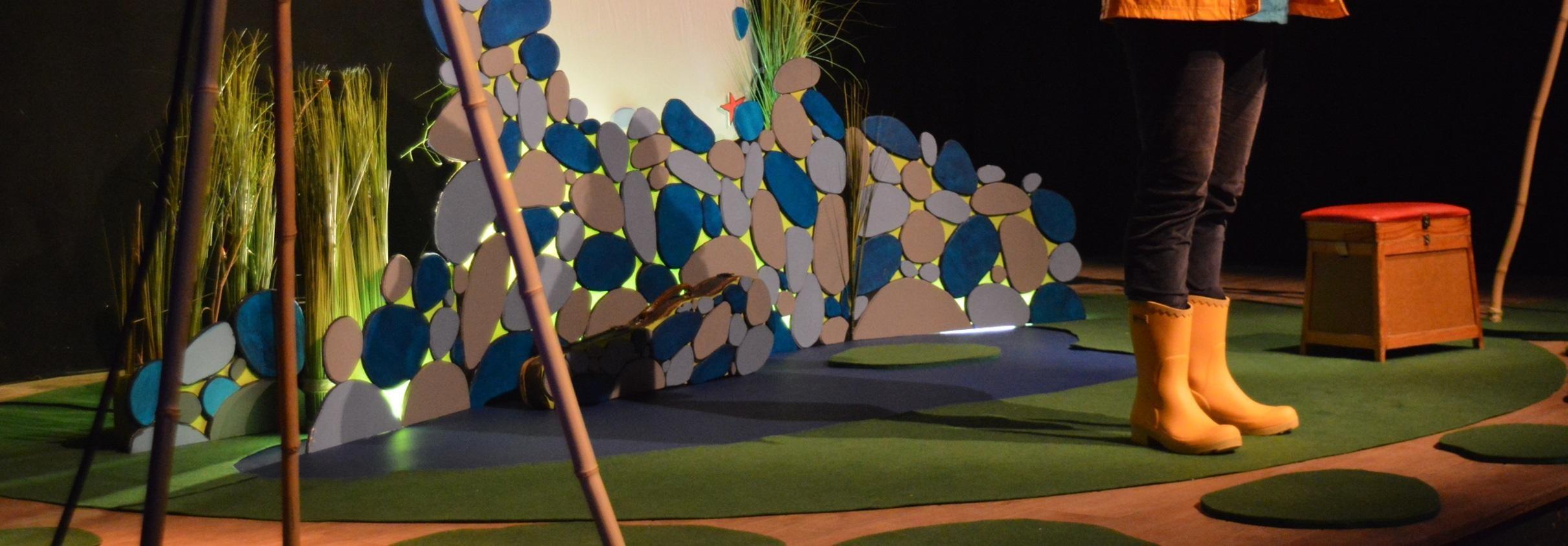 Au pied des pins têtus