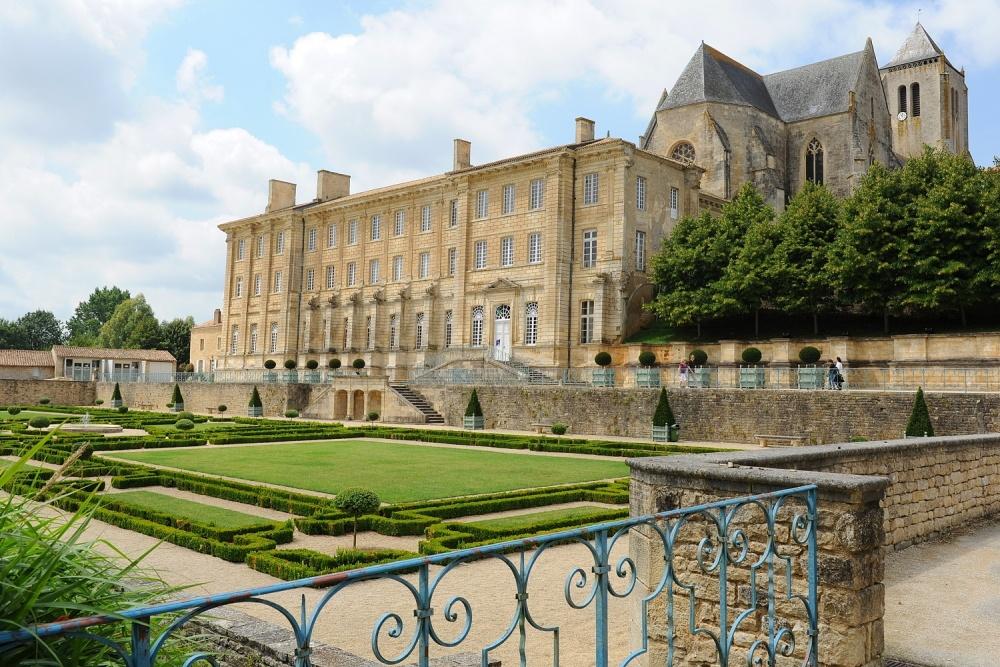 Abbaye Royale de Celles sur Belle